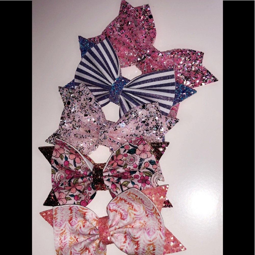 Glitter bows